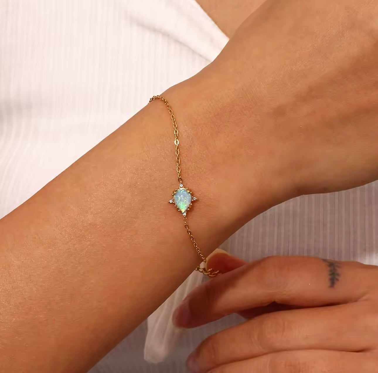 Droplet gemstone 18k gold plated bracelet.