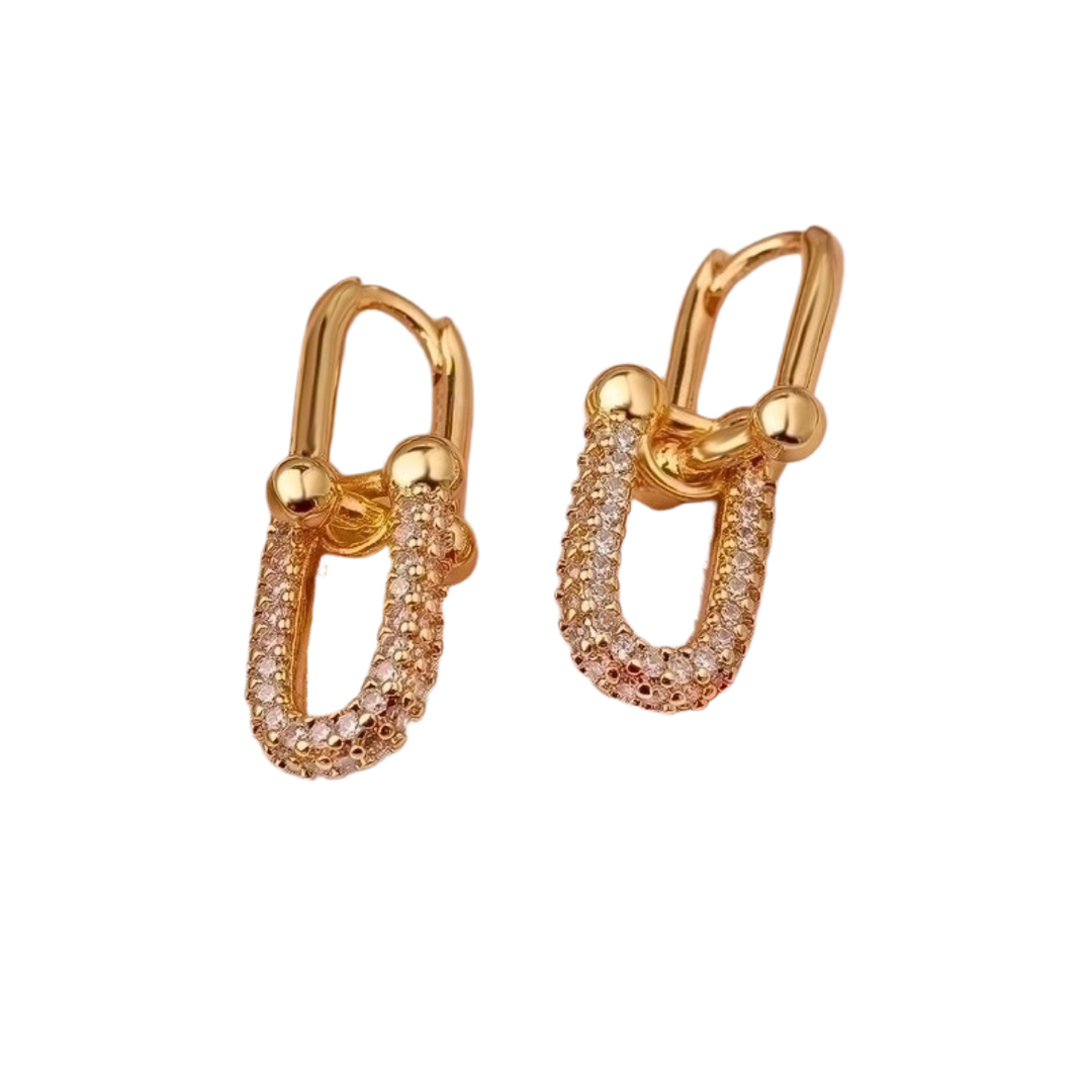 Cybele minimalist horse shoe buckle earrings, 18k gold plated.