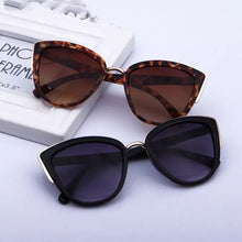 Cat eye black gradient sunglasses
