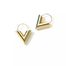 Elegant V drop earrings